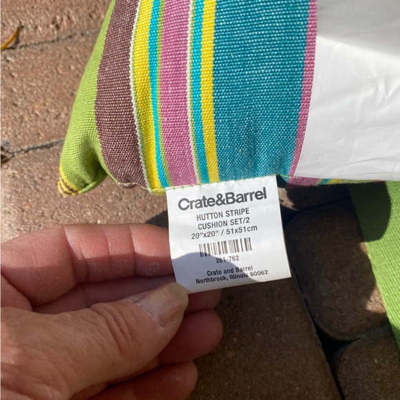 NWT Crate&Barrel set 2 cushions/coated picnic blanket green/red Hutton Stripe - Picture 8 of 11